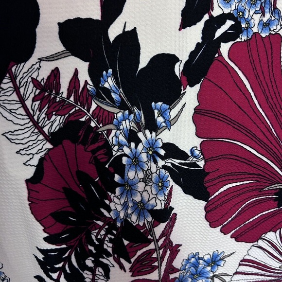 Monroe & Main Career Office Casual Brunch Red Black Blue White Floral Knit Dress - Picture 2 of 15